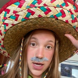 Meet your Posher, Cassie